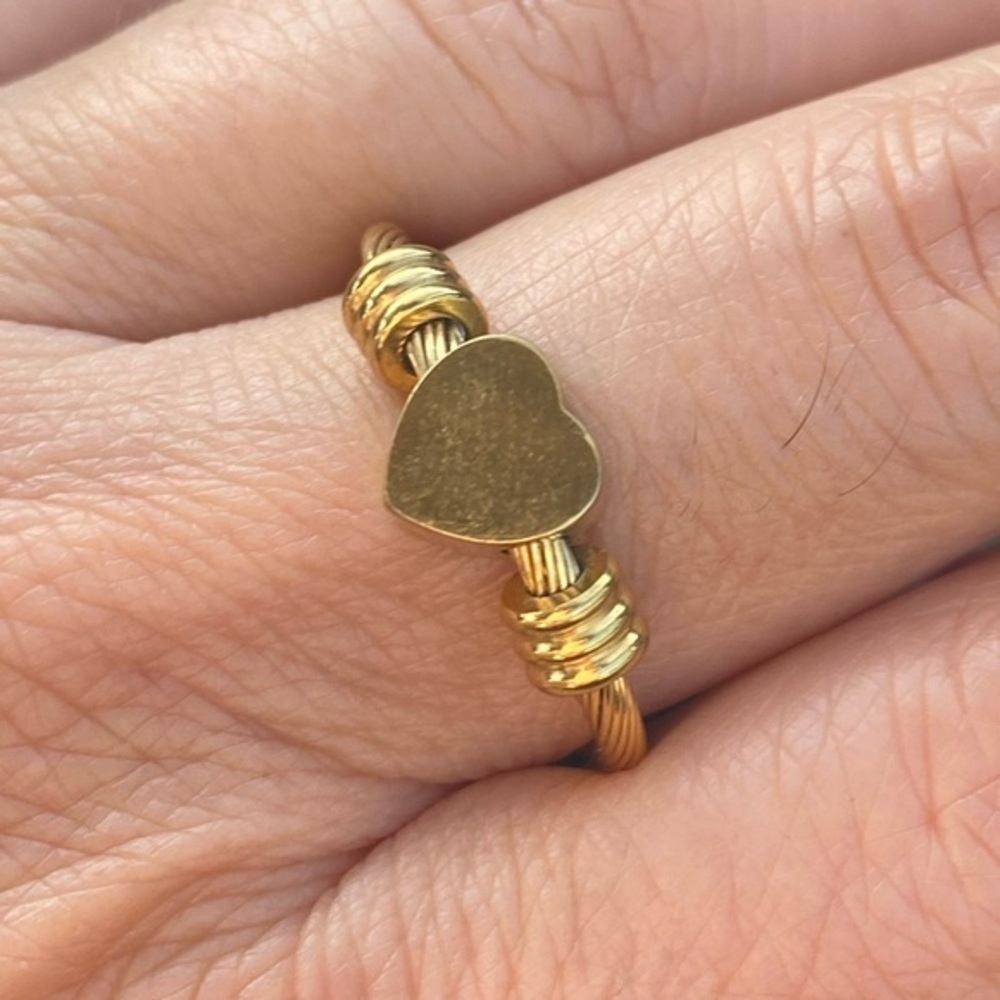 Heart Stretch Ring size 8/9 Gold plated Wire Ring